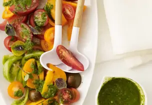 Tomatensalat mit Pesto
