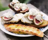 Crostini mit Seeteufel
