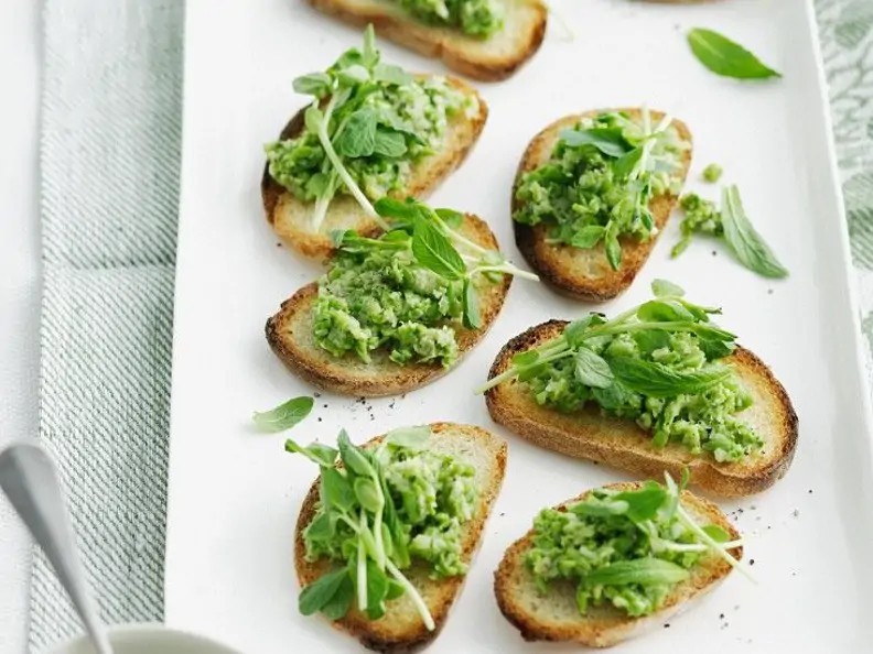 Erbsen-Crostini