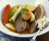 Gemüsesuppe mit Rind