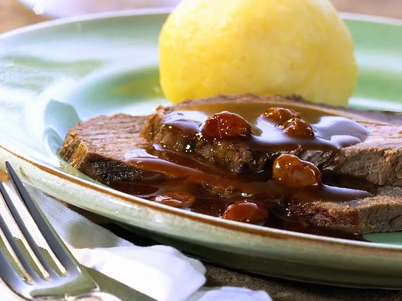 Rheinischer Sauerbraten mit Klößen