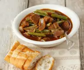 Gulasch mit Bohnen