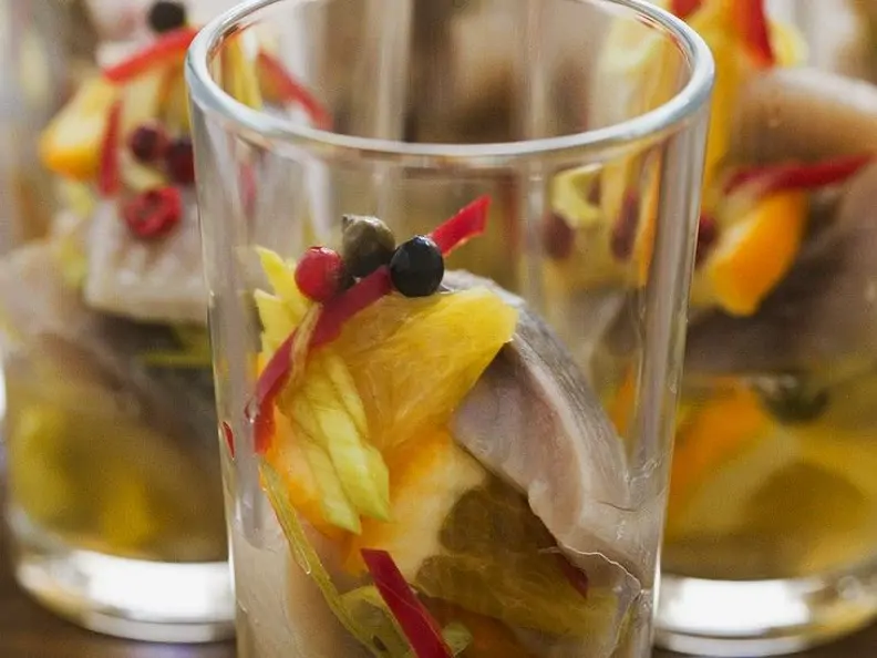 Matjes mit Frucht
