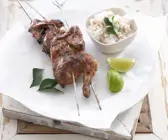 Grünes Hähnchencurry am Spieß