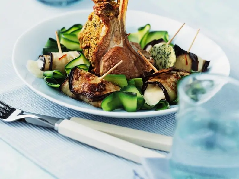 Lammkarree mit Gemüse