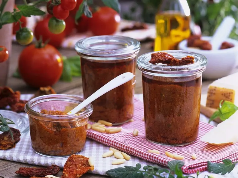 Rotes Pesto