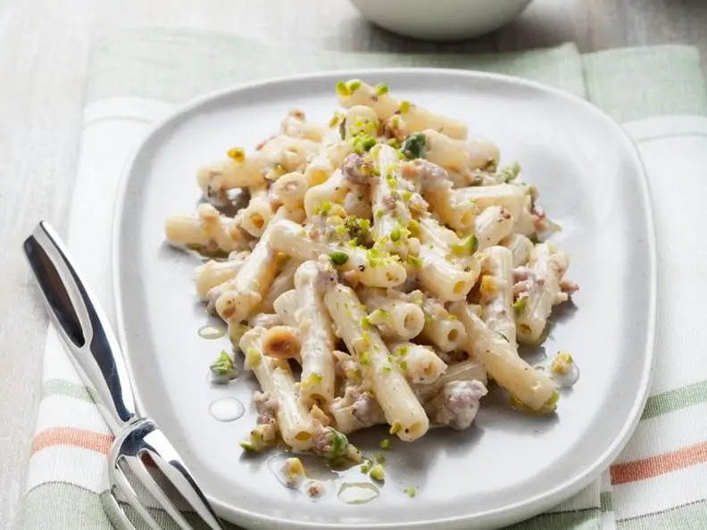 Maccheroncini mit Haselnüssen