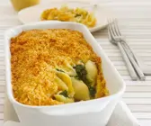 Nudel-Spinat-Gratin mit Bröselkruste
