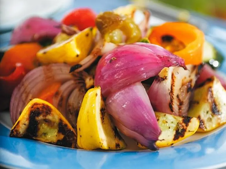 Mediterraner Grillgemüse-Salat