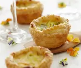 Kleine Quiches mit Gemüse