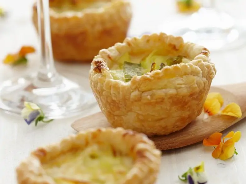 Kleine Quiches mit Gemüse
