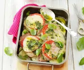 Kotelett mit Käse und Tomaten überbacken
