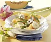 Melonen-Rauke-Salat mit Reisnudeln