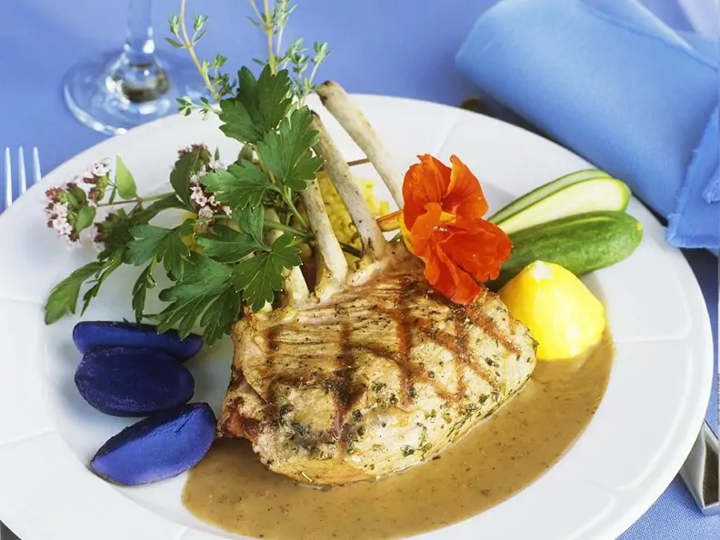 Lammchops mit Kräutern