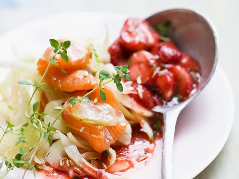 Fisch mit Beeren und Fenchel