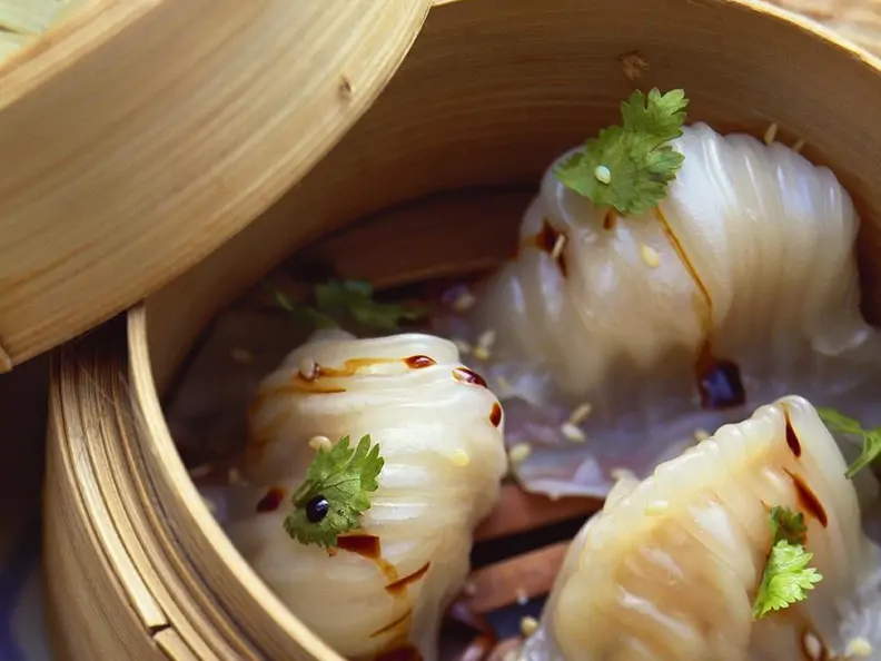 Im Bambuskorb gedämpfte Dim Sum