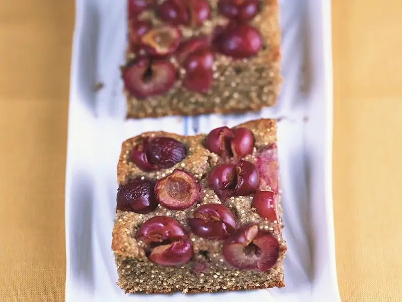 Quinoa-Kuchen mit Kirschen