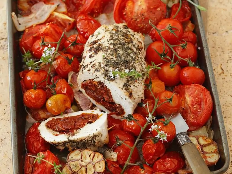 Putenbrust mit Tomaten gefüllt