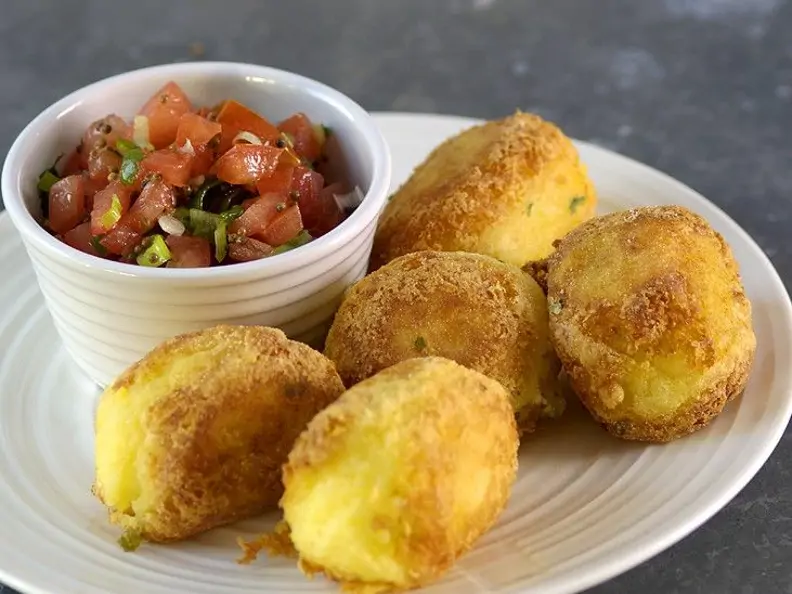 Kartoffelkroketten mit Käse