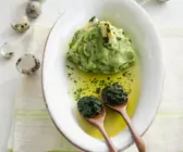 Kartoffelpüree mit Bärlauch und Wachtelei