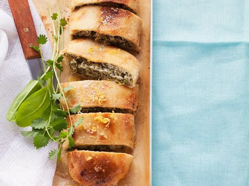 Quark-Kräuter-Strudel