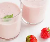 Erdbeershake mit Eis