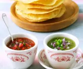 Zweierlei Salsas mit Tortillas