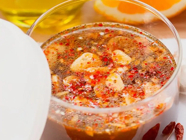 Scharfe Orangenmarinade