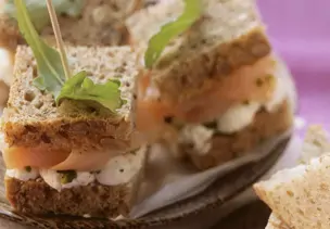Rucola-Lachs-Brote