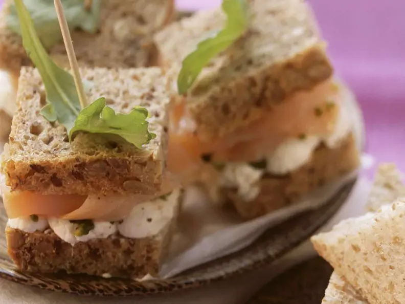 Rucola-Lachs-Brote