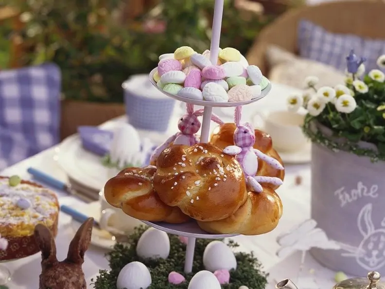 Hefegebäck zu Ostern