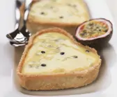 Herztörtchen mit Passionsfrucht