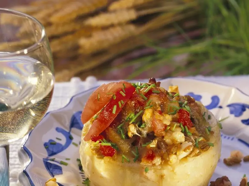 Sellerie mit Grünkern-Tomaten-Füllung