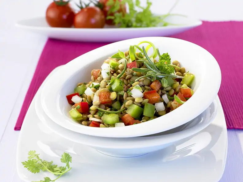 Linsensalat mit Gemüse