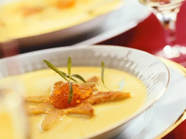 Edle Kartoffelsuppe mit Kaviar
