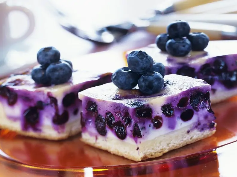 Schmandkuchen mit Blaubeeren