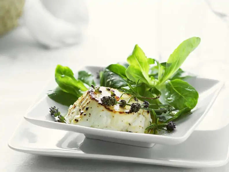 Ziegenkäse mit Feldsalat und Lavendel