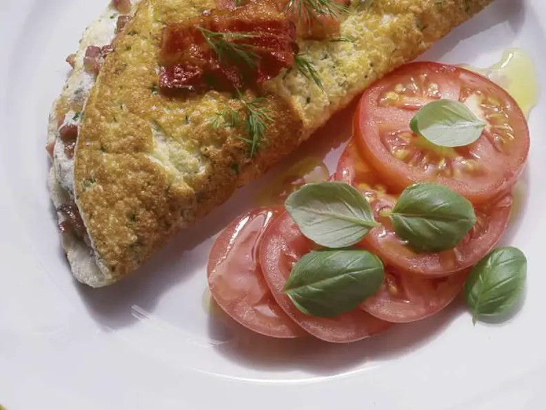 Omelett mit Speck und Kräutern