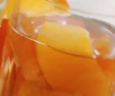 Fruchtbowle mit Rotwein