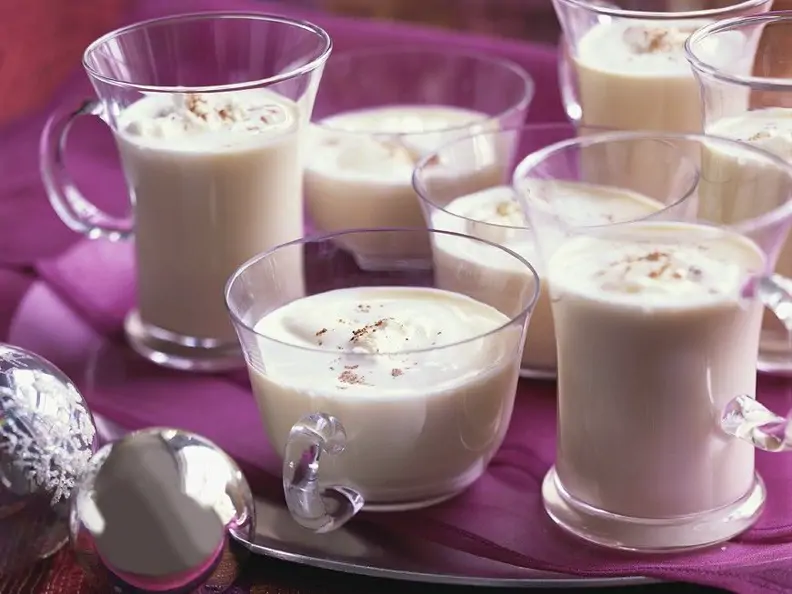 Weihnachtliche Milchshakes mit Zimt
