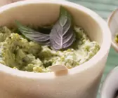 Pesto aus Kräutern