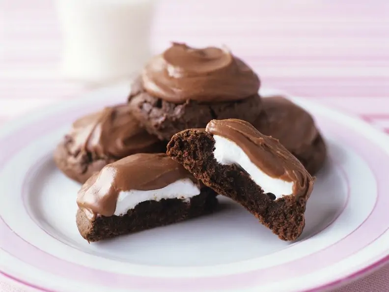Kekse mit Milch-und Nougatcreme 
