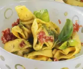 Salami-Tortellini-Salat
