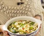 Minestrone mit Tortellini