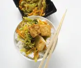 Gemüse mit Tofu aus dem Wok
