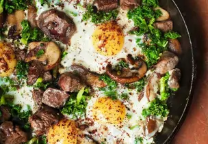 Grünkohl-Shakshuka mit Lamm