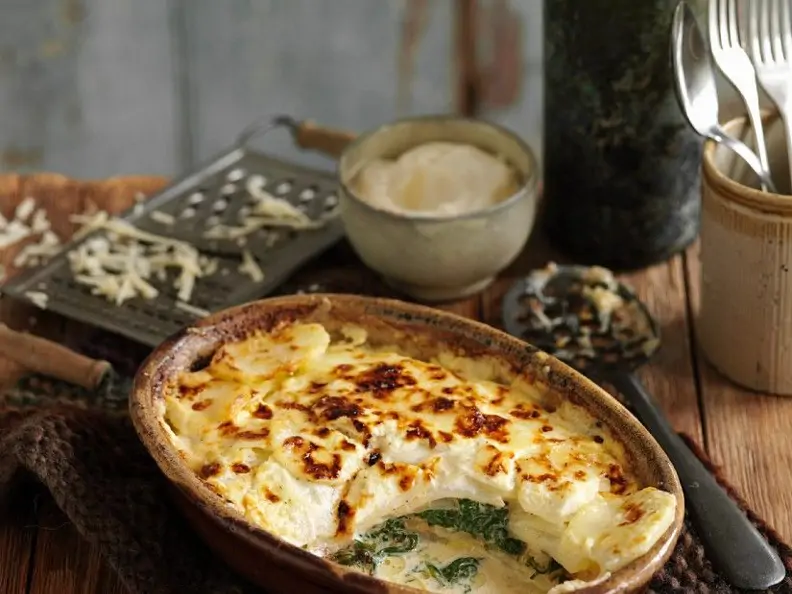 Kartoffelgratin mit Spinat