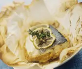 Lpou de mer en papillote