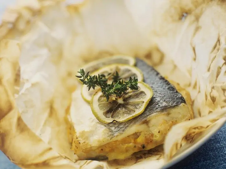 Lpou de mer en papillote