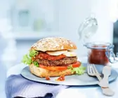 Burger mit Zwiebelsauce